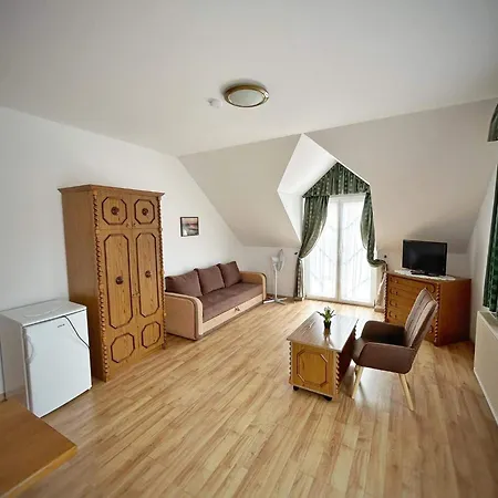 Fonix Wellness ** Apartman Kwatera prywatna Héviz