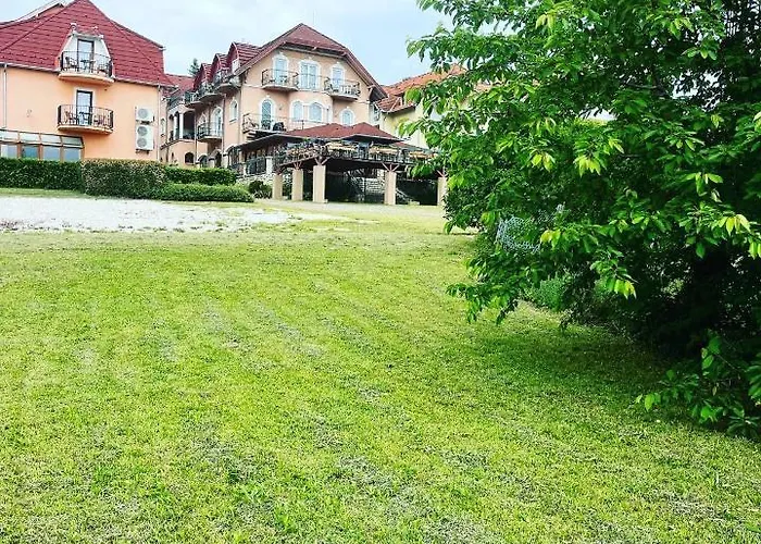 Séjour chez l'habitant Fonix Wellness ** Apartman